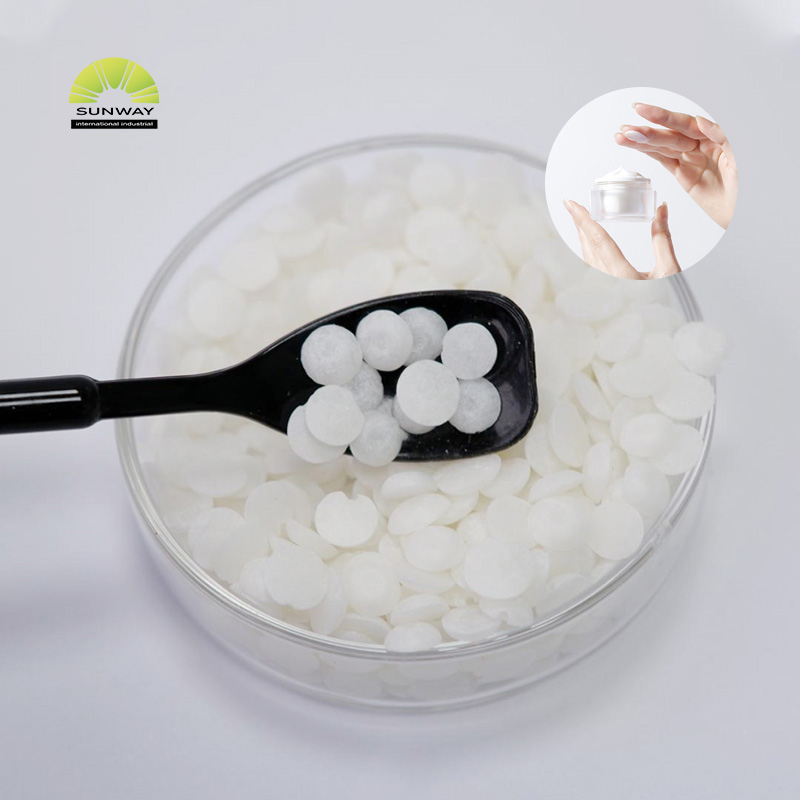 Hersteller liefert Emulgator, cremefarben, wachsartig, fest, 100 %, 20 kg/Fass, PEG-100-Stearat